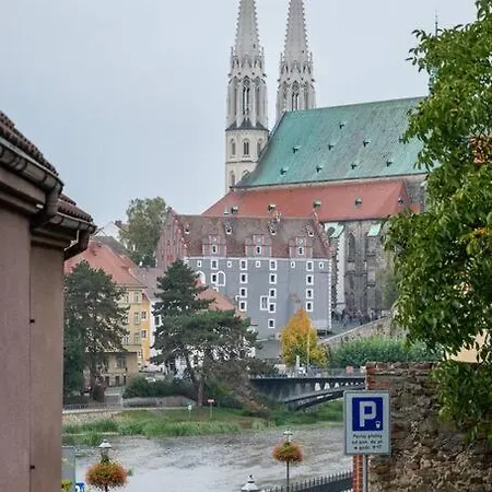 Blick - Waterfront Apartmán
