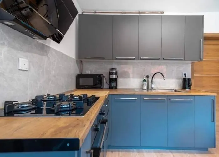 Daire Blick - Waterfront *